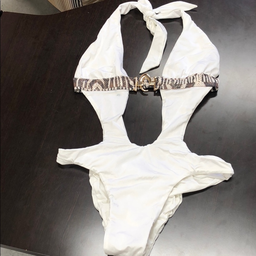 Beach Bunny one piece size Large